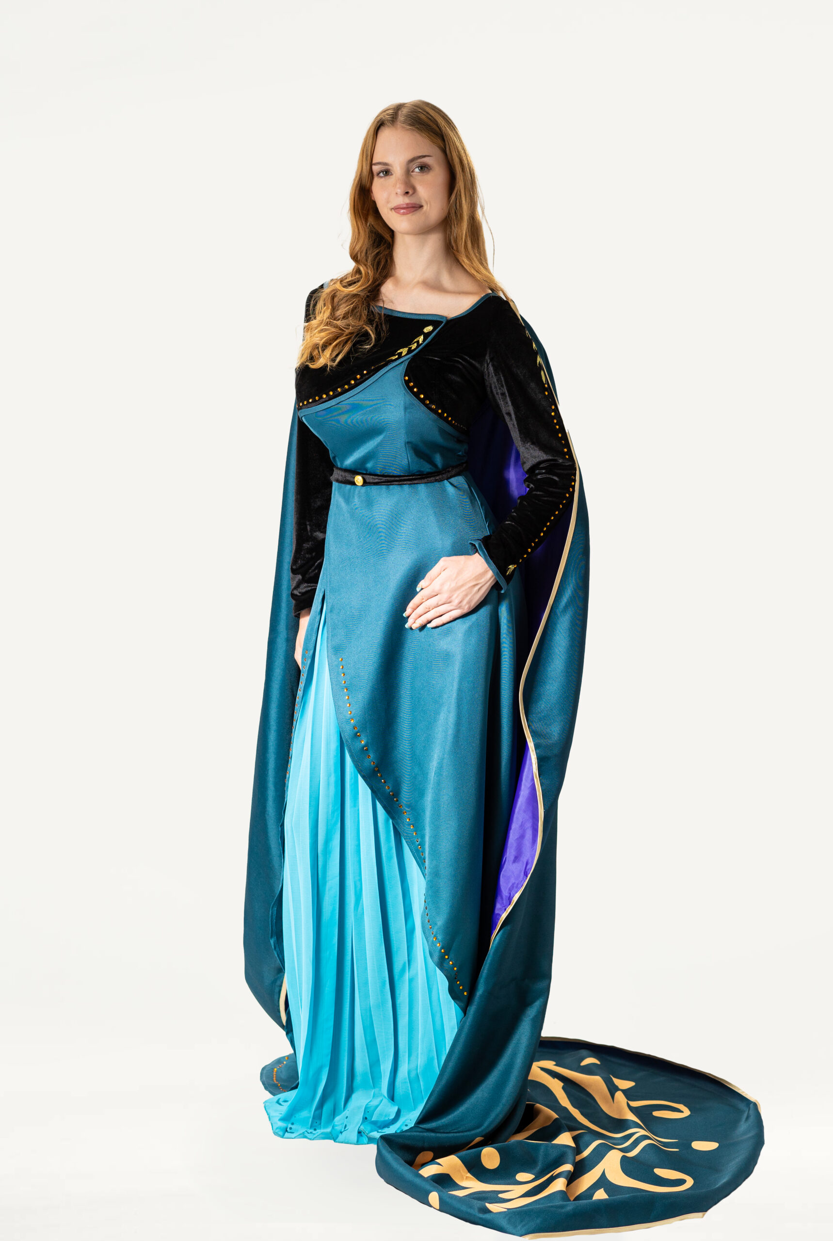 Mietkleidung_Anna_01-scaled