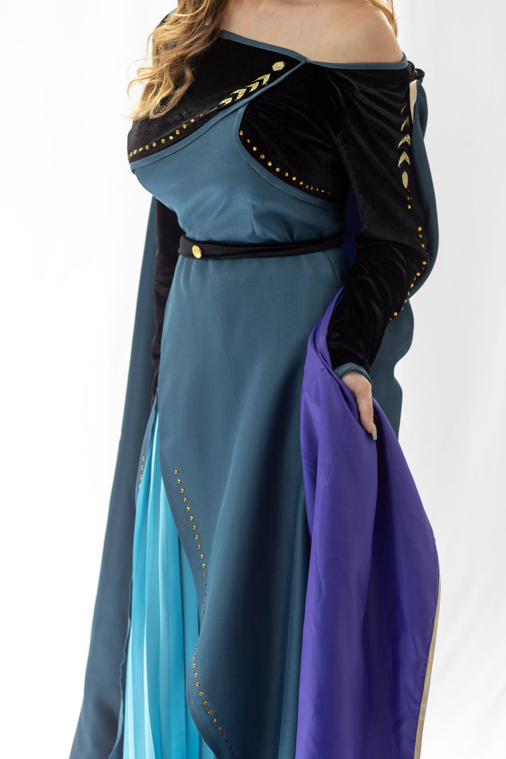 Mietkleidung_Anna_05-scaled