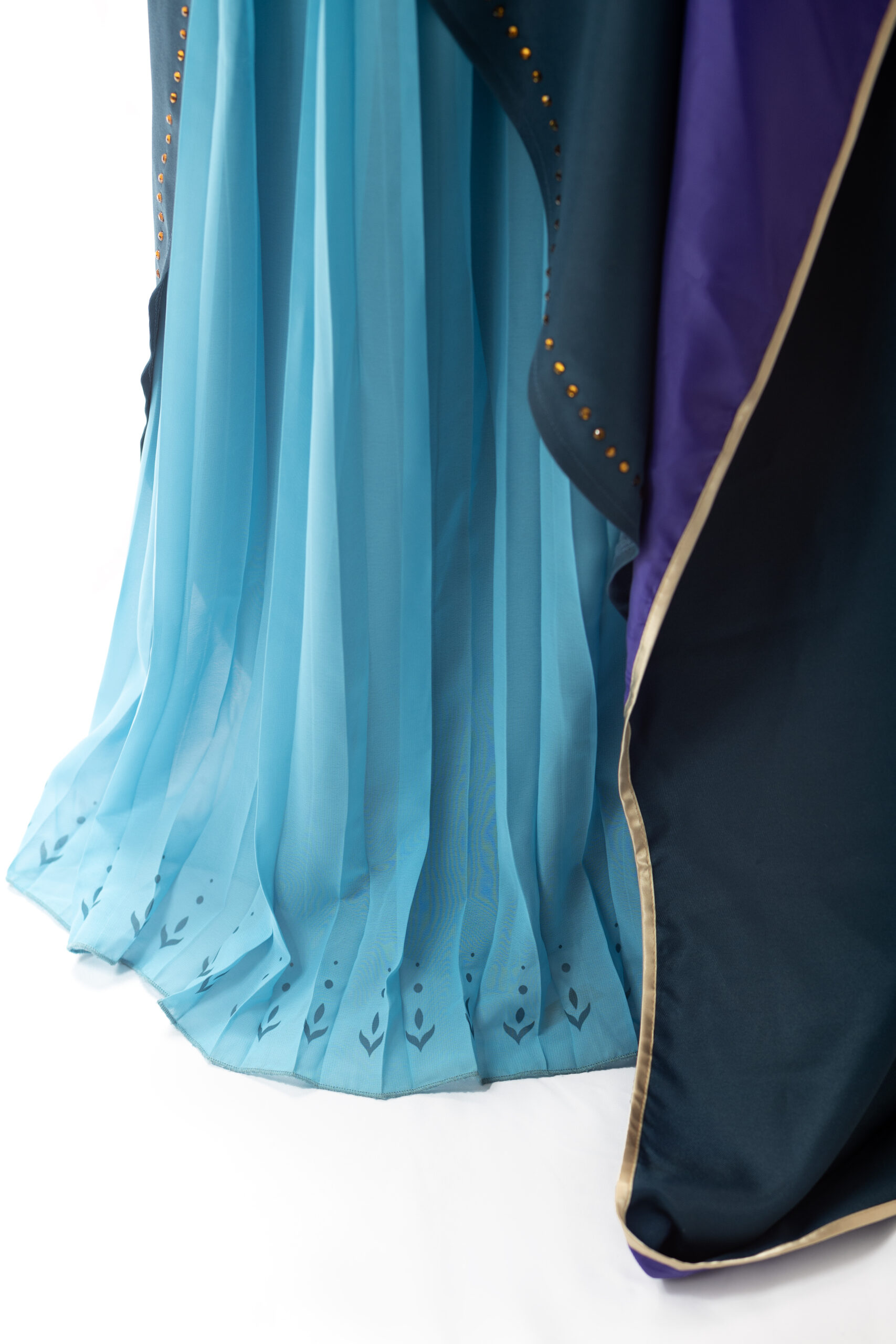 Mietkleidung_Anna_07-scaled